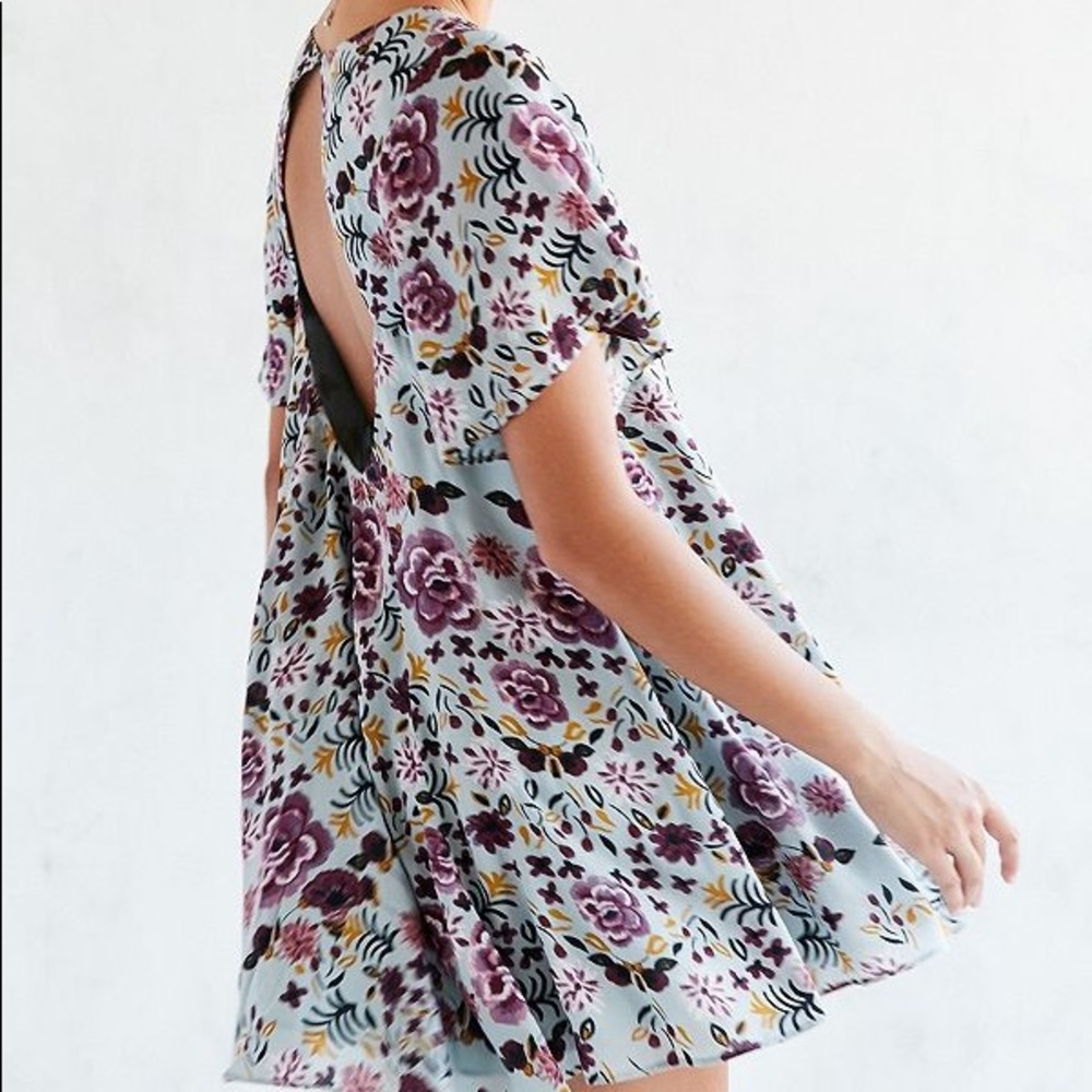 Kimchi Blue Open Back Floral Swing Dress